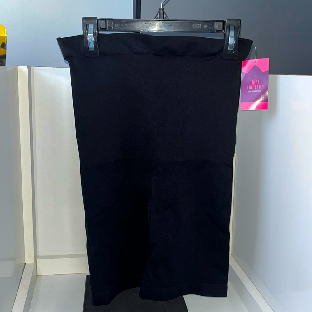 NWT Empetua black high waisted shaper short size XXXL